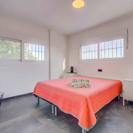 129 - Stunning Townhouse With Private Pool & Views, *