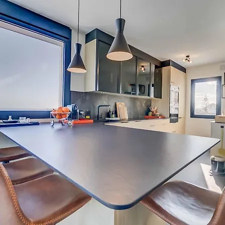 129 - Stunning Townhouse With Private Pool & Views,