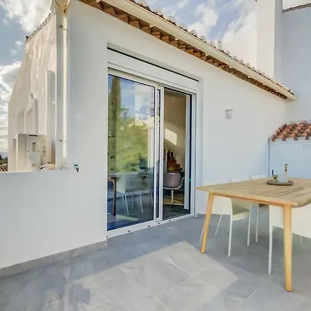 129 - Stunning Townhouse With Private Pool & Views,